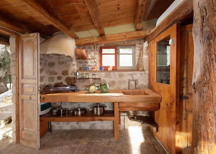 Margaritis\'S Treehouse
