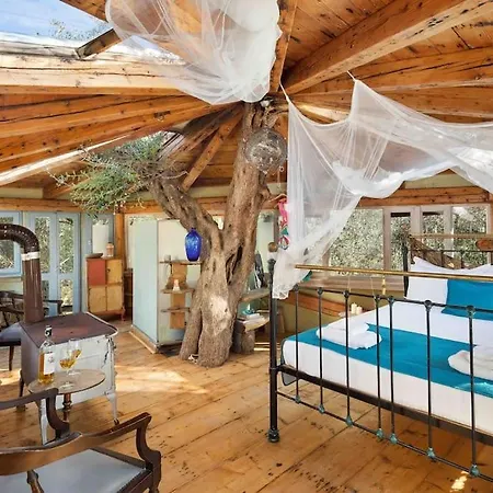 Margaritis'S Treehouse Villa Paramonas  Exterior photo