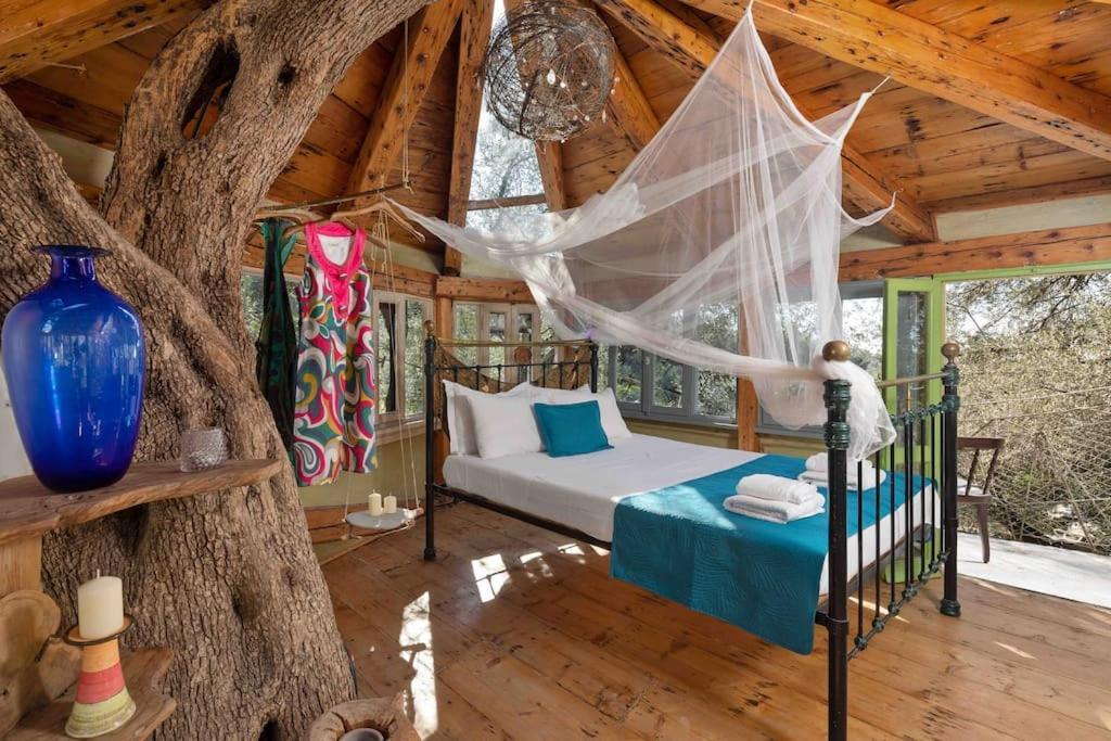 Margaritis's Treehouse * Paramonas (Corfu)