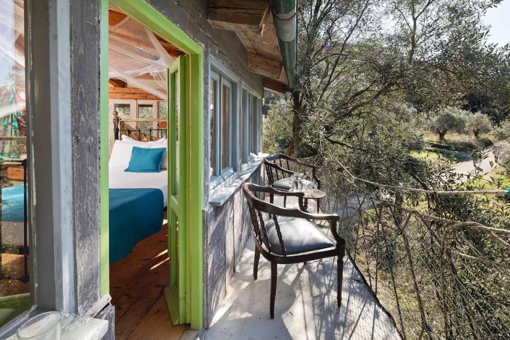 Margaritis's Treehouse Holiday home